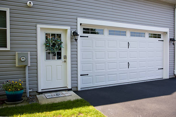24/7 Emergency Garage Door Panel Replacement experts in Montgomery County County, TX